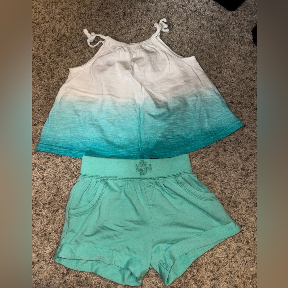 Old Navy 2T Summer Ombré Short Set